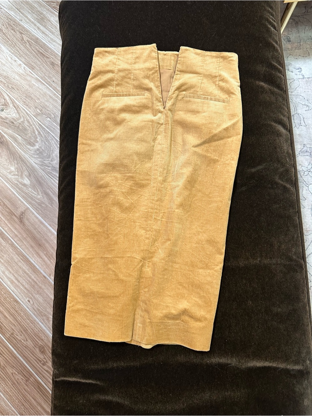 Veronica Beard Barrie Corduroy Midi Skirt in Khaki/Camel size 6 - Picture 4 of 8